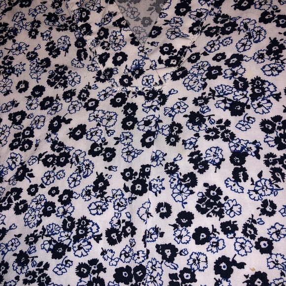 GAP Floral Print Women's Top - Purple and White - Picture 4 of 9